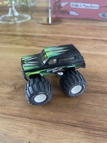 Majorette monster truck - monster,