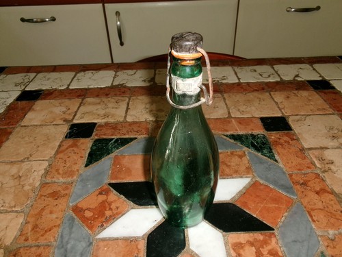 Ancienne bouteille perrier - ,