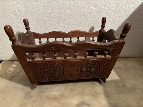 Ancien meuble berceau - , breton
