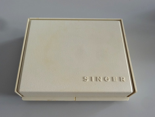 Boîte singer pour accessoires - singer,