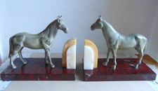 Paire de serre-livres  Art Déco chevaux en régule