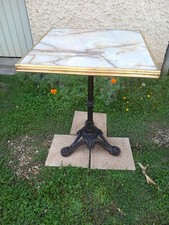 Véritable Table de Bistrot - Vintage - pied en fonte, Plateau Décor Marbre -