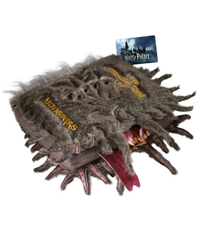 Harry potter peluche book of - -,