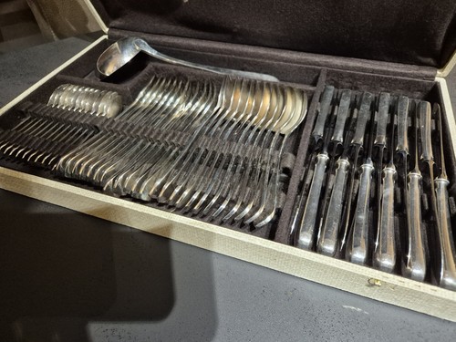 Ménagère complète - , 49