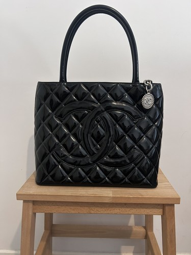 Sac chanel cuir vernis noir - cuir,