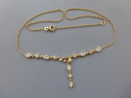 Collier neuf plaqué - collier,