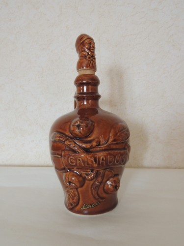 Bouteille vide calvados avec - vide,