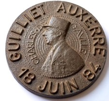 De gaulle: Médaille en fonte
