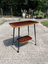 Table desserte roulante  formica en 1960 - solide et pratique