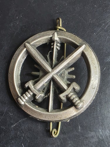 Coiffure insigne béret - insigne,