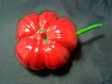 Soupière en faïence rouge