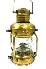 Lampe à huile en fer lanterne