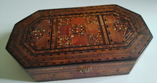 OLD WOODEN INLAY EXAGONAL BOX