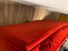 Canape rouge ancien très