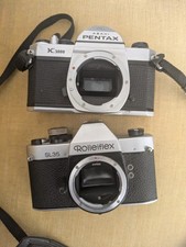 Deux Boitiers Appareil Photo 