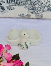 ANCIENNE SALIERE EN OPALINE