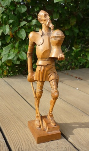 Statuette bois sculpté - statuette,