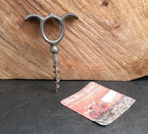 Ancien tire bouchon trois - ,