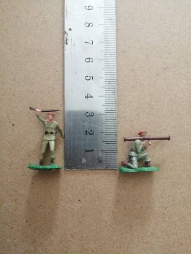 Figurines starlux 30mm - 2,