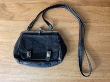 SAC DE CONTROLEUR. SACOCHE EN CUIR ANCIENNE. COMMERCANT MARCHAND FOIRE.