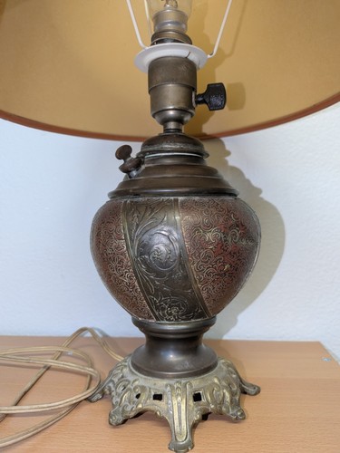Ancienne lampe pétrole fin - ancienne,