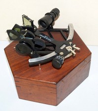 Rare instrument à sextant