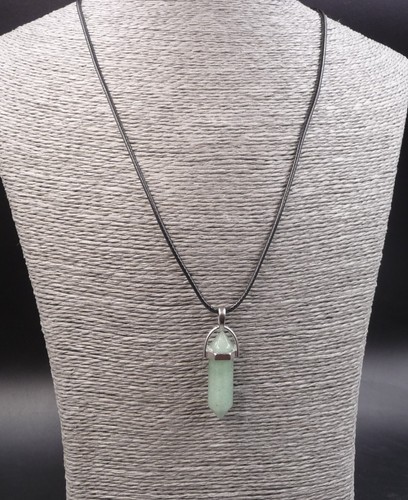 Collier avec pendentif - , pointe