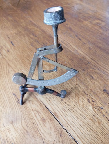 Ancien pèse lettre