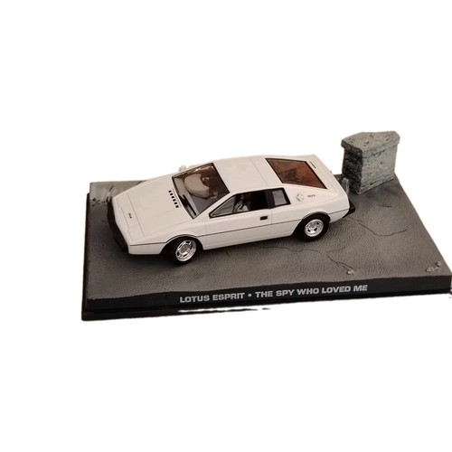 Ixo james bond lotus - james,