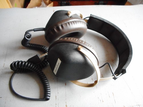 Marantz headphones in - sd,