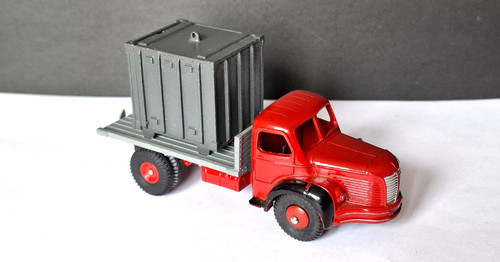 Dinky toys camion berliet - toys,