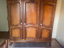 Armoire lingère en bois massif, 3 portes style Régence, très bon état