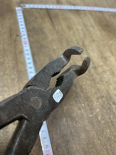 Pince robuste outil ancien - pince, robuste,
