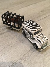 Ancien 4x4 Toyota BJ  avec Sa