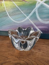 Magnifique Vide Poche , Coupe , coupelle en cristal signée Baccarat Forme Fleur