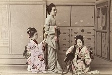Japon, Jeunes femmes en