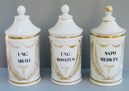 Lot anciens pots à - lot,