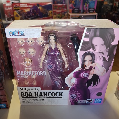 One piece figurine h - piece,