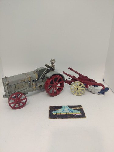 Tracteur deering avec - avec, charrue