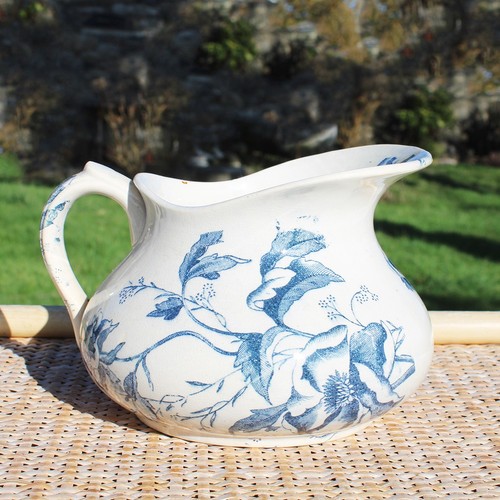 Ancien broc toilette - de, bleu