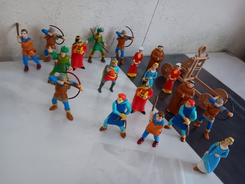 Lot figurines robin - de,
