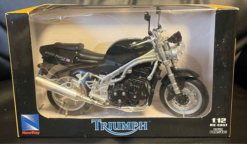 Modèle moto moulé sous