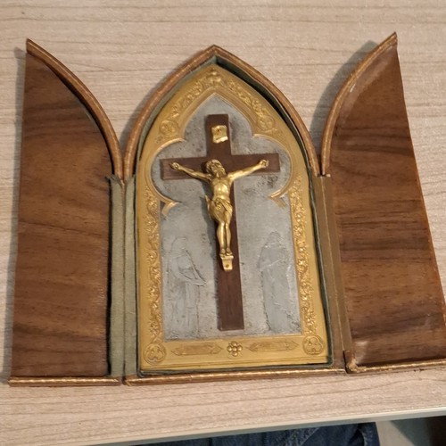 Joli crucifix triptyque - joli,