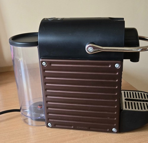 Cafetière nespresso - cafetière, a
