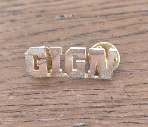 Insignes pin gign groupe - insignes, pin's