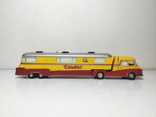 Camion loge du cirque Pinder
