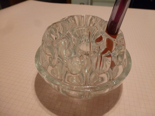 Ancien pique fleurs - ,
