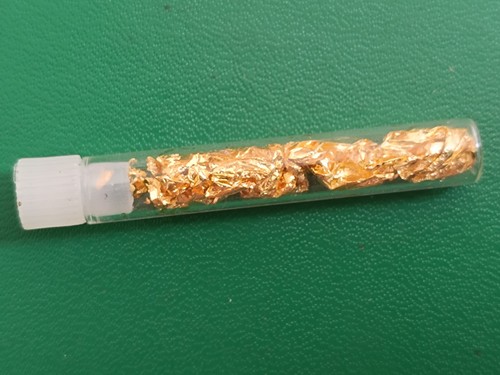 Tube feuilles 24 carats - tube, d’or