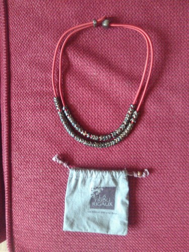 Superbe collier tribu - superbe,