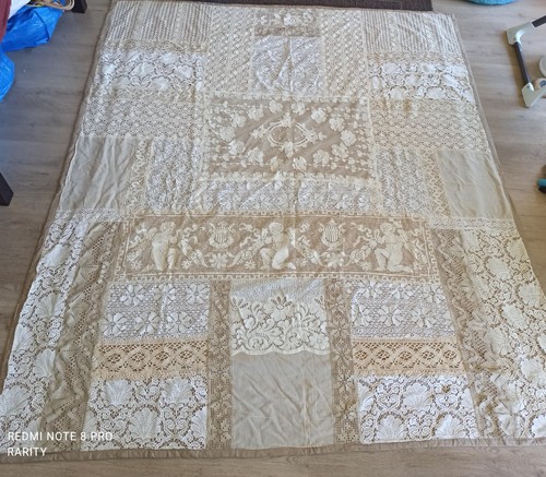 Tapis brodé dentelle - , motifs